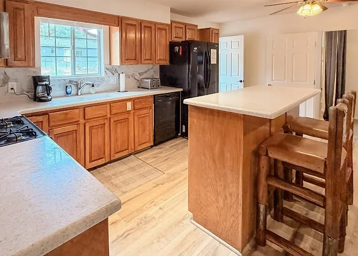 And Mountains, 3br 2ba *