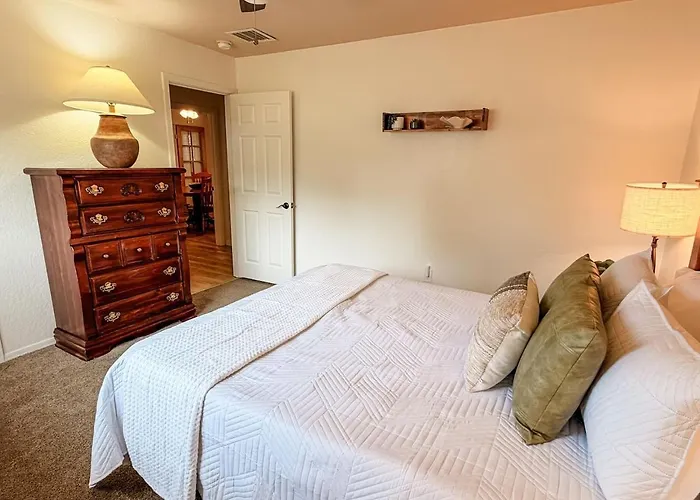 And Mountains, 3br 2ba Dom wakacyjny
