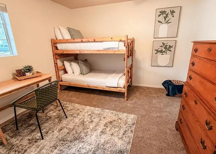 And Mountains, 3br 2ba Dom wakacyjny