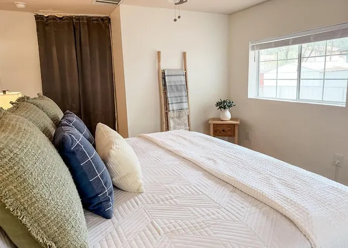 And Mountains, 3br 2ba Dom wakacyjny *