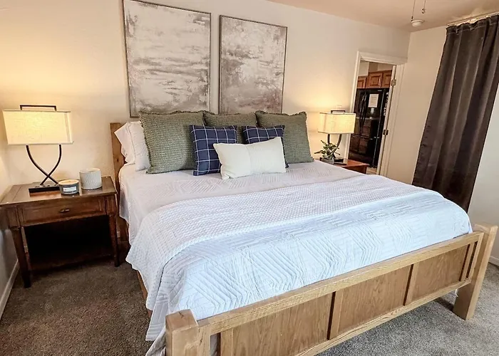 And Mountains, 3br 2ba *